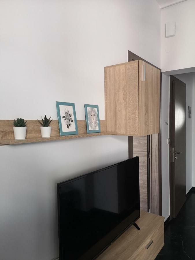 Explore Greece From Bright City Centre Apartment Chalkís Buitenkant foto